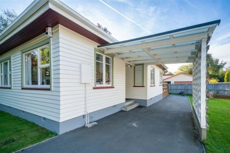 Photo of property in 32 Martindales Road, Heathcote Valley, Christchurch, 8022