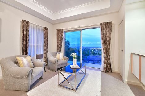 Photo of property in 83 William Bayes Place, Red Beach, 0932