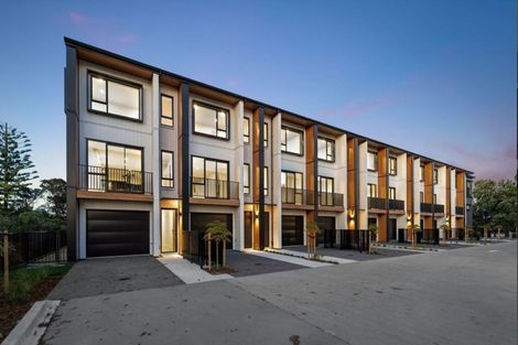 Photo of property in 16 Beach Road, Hobsonville, Auckland, 0616