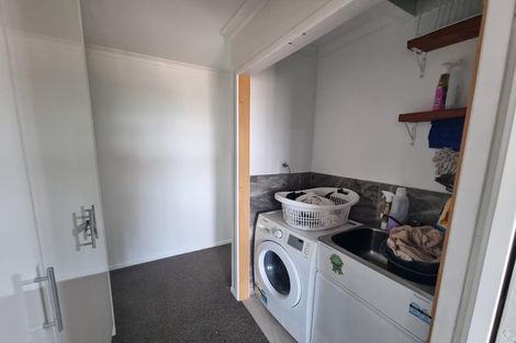 Photo of property in 54 Redoubt Road, Clover Park, Auckland, 2105