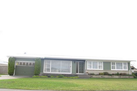 Photo of property in 32 Folkestone Drive, Flaxmere, Hastings, 4120