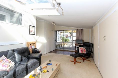 Photo of property in 33 Pembroke Street, Westown, New Plymouth, 4310