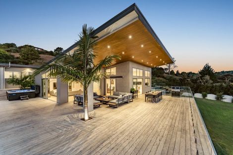 Photo of property in 73 Warman Road, Okura, Albany, 0792