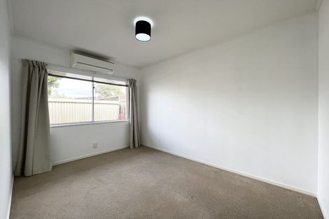 Photo of property in 2/3 Pinedale Place, Henderson, Auckland, 0610