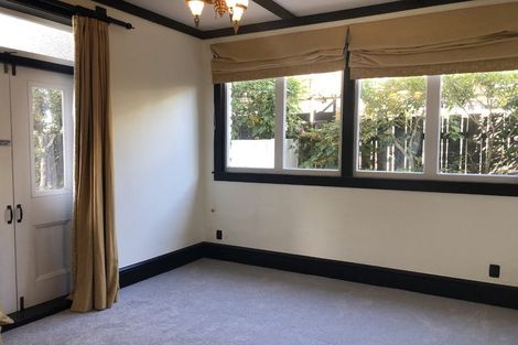 Photo of property in 15 Norwood Road, Bayswater, Auckland, 0622