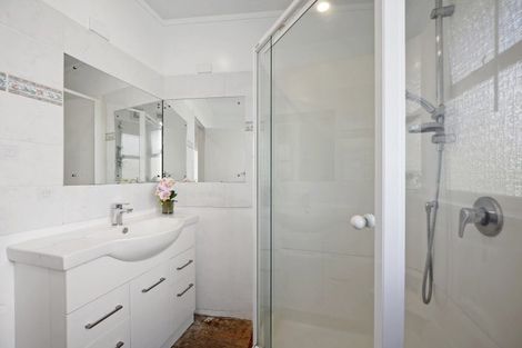 Photo of property in 29a Auld Street, Torbay, Auckland, 0630