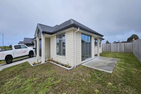 Photo of property in 23 Saint Michael Crescent, One Tree Point, 0118