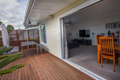 Photo of property in 1/296 Wairau Road, Glenfield, Auckland, 0629