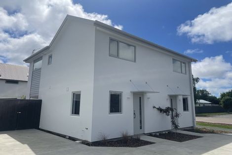 Photo of property in 2/111 Osborne Street, Waltham, Christchurch, 8011