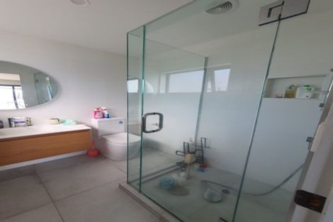 Photo of property in 1 Mataki Way, Glen Eden, Auckland, 0602