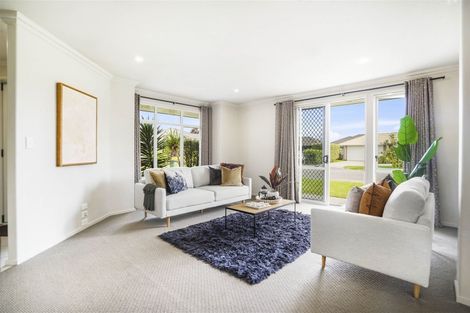 Photo of property in 11 Holcroft Place, Huntington, Hamilton, 3210