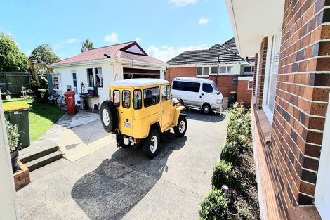 Photo of property in 502 Don Buck Road, Massey, Auckland, 0614