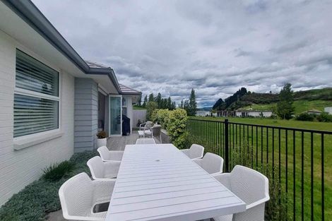 Photo of property in 63 Awataha Crescent, Pyes Pa, Tauranga, 3110
