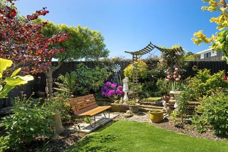 Photo of property in 9 Greenhithe Street, Waihola, Milton, 9073