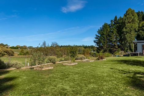 Photo of property in 16 Kennedy Road, Dairy Flat, Albany, 0792