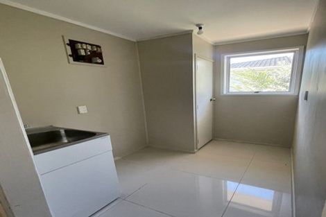 Photo of property in 1 Hobman Place, Manurewa, Auckland, 2102