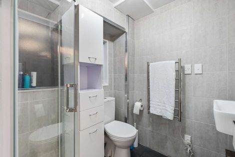 Photo of property in 1/16 Midgley Road, West Harbour, Auckland, 0618