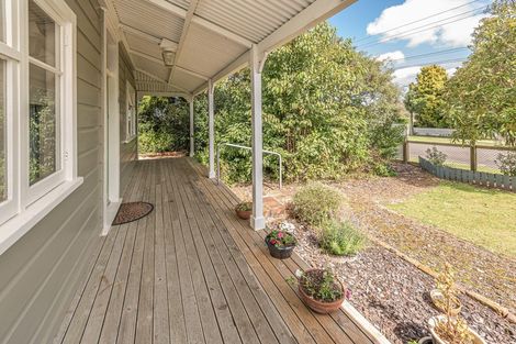 Photo of property in 42 Gloag Street, Waverley, 4510