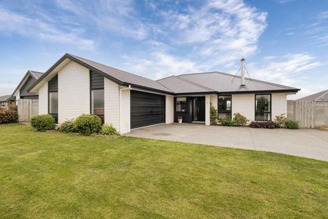 Photo of property in 4 West Bay Place, Huntingdon, Ashburton, 7774