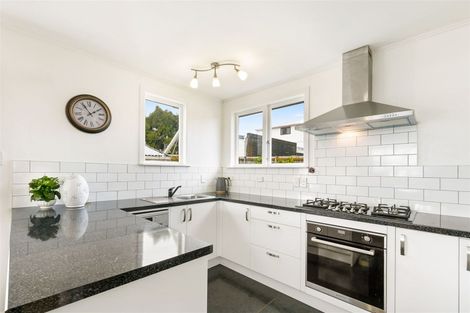 Photo of property in 24 Addison Street, Blockhouse Bay, Auckland, 0600