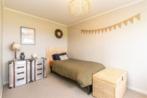 Photo of property in 98 Lincoln Road, Inglewood, 4389