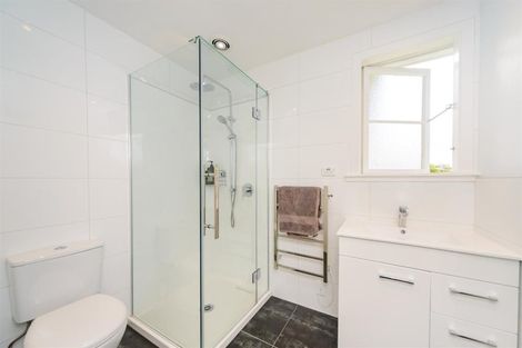 Photo of property in 9 Bull Street, Bulls, 4818