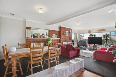 Photo of property in 85 Glengarry Road, Glen Eden, Auckland, 0602