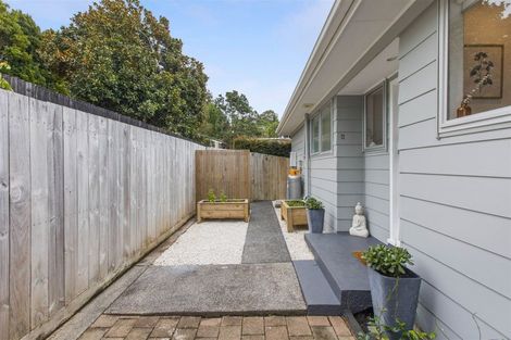 Photo of property in 1/12 Wanita Place, Totara Vale, Auckland, 0629