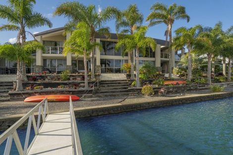 Photo of property in 7a Pelican Place, Whitianga, 3510