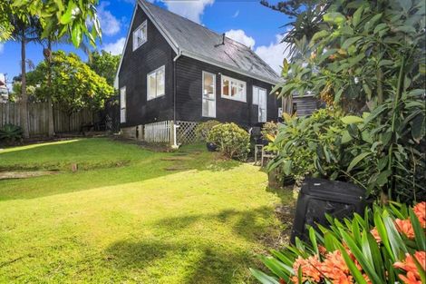 Photo of property in 2/31 Lake Road, Devonport, Auckland, 0624