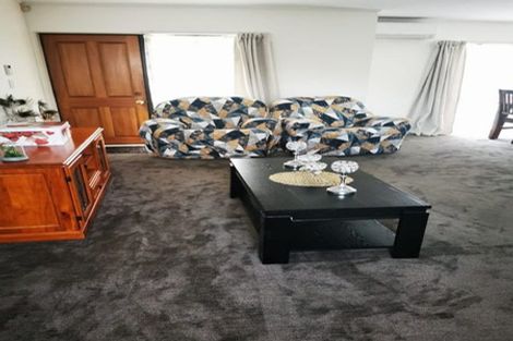 Photo of property in 2a Rustic Avenue, Mount Roskill, Auckland, 1041
