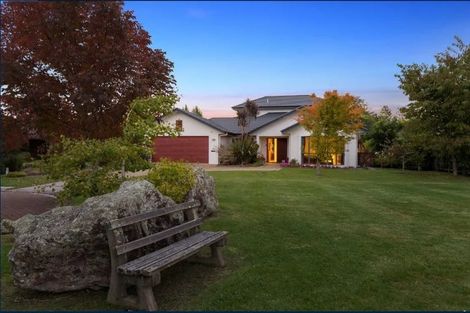 Photo of property in 28 Holden Avenue, Holdens Bay, Rotorua, 3010