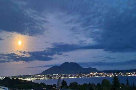 Photo of property in 7 Silich Street, Acacia Bay, Taupo, 3330