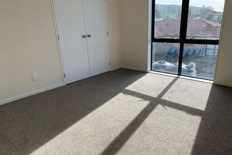 Photo of property in 10 Tapuwae Way, Mangere Bridge, Auckland, 2022