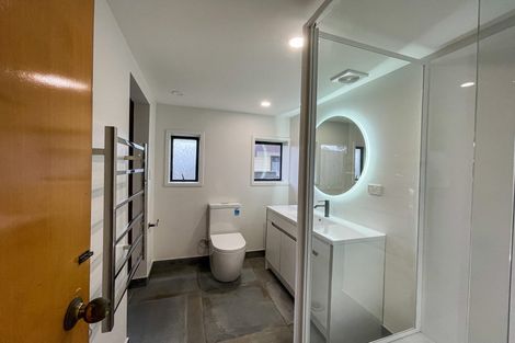 Photo of property in 12b Lewis Street, Blockhouse Bay, Auckland, 0600