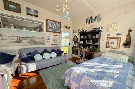 Photo of property in 11 Waverley Street, Waipawa, 4210