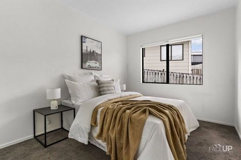 Photo of property in 1/95 Hobsonville Road, West Harbour, Auckland, 0618