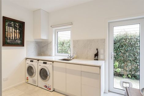 Photo of property in 62a Holly Road, St Albans, Christchurch, 8014