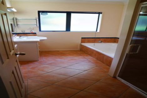 Photo of property in 23 Roberta Crescent, Orewa, 0931