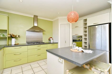 Photo of property in 8 Ross Place, Northwood, Christchurch, 8051