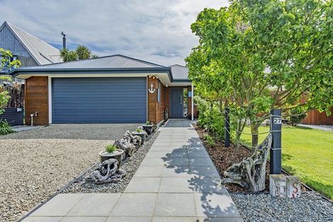 Photo of property in 27 Reserve Road, Waikuku Beach, 7473