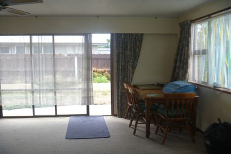 Photo of property in 2/12 Campbell Street, Alexandra, 9320