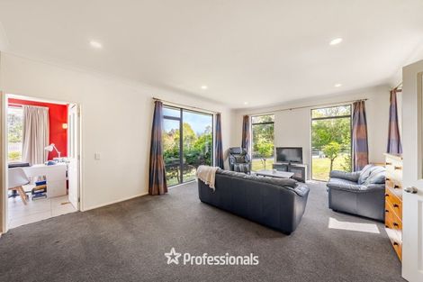 Photo of property in 8 Tuhua Lane, Brown Owl, Upper Hutt, 5018