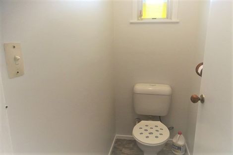 Photo of property in 74 Salamanca Road, Sunnynook, Auckland, 0620