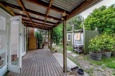 Photo of property in 140 Fitzherbert Street, Featherston, 5710