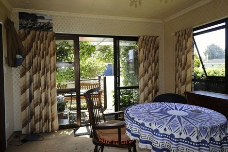 Photo of property in 12 Warwick Place, Springvale, Whanganui, 4501