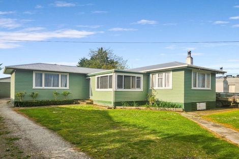 Photo of property in 10 Atkins Street, Patutahi, Gisborne, 4072