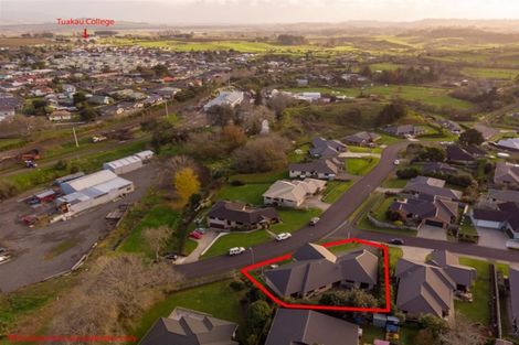 Photo of property in 2 Bovill Way, Tuakau, 2121