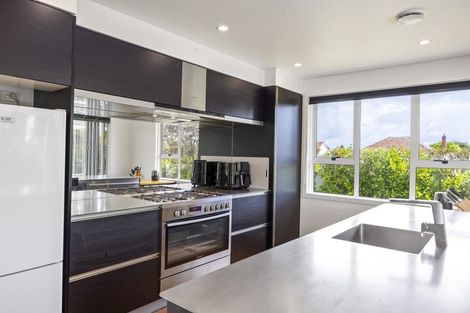 Photo of property in 2 Bideford Street, Brooklands, New Plymouth, 4310