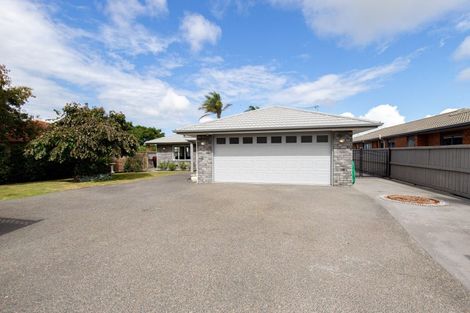 Photo of property in 10 Harris Place, Ngatea, 3503